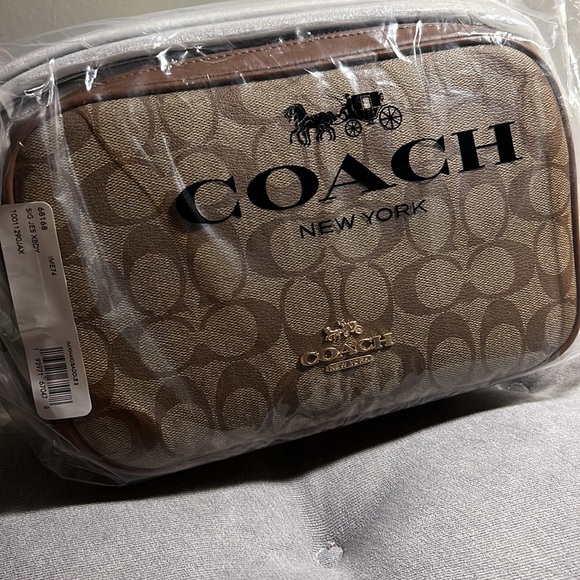 Coach Handbags - BNIB Coach crossbody bag